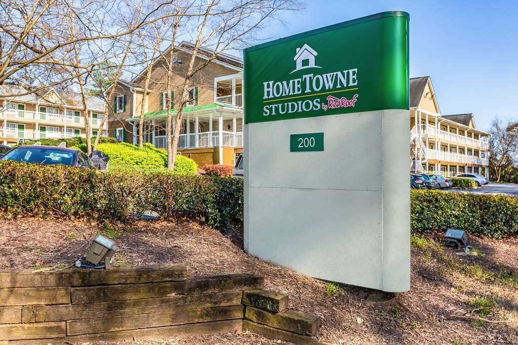 Hometowne Studios By Red Roof Atlanta Ne - Downtown Norcross Exterior photo